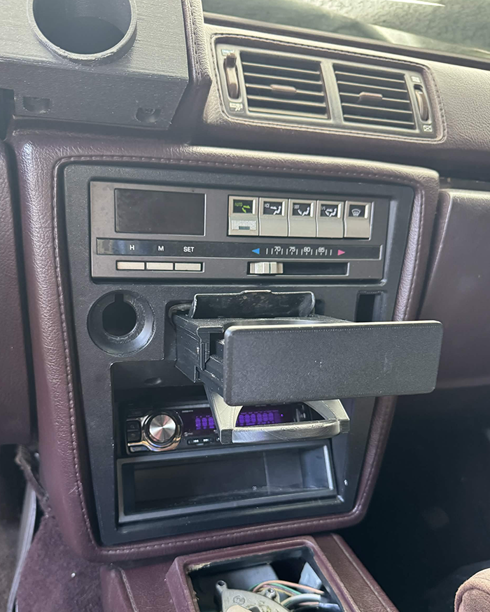 *NEW* MX73 Toyota Cressida Ashtray Cup Holder